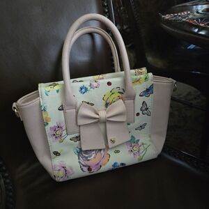 Adorable Betsy Johnson purse
